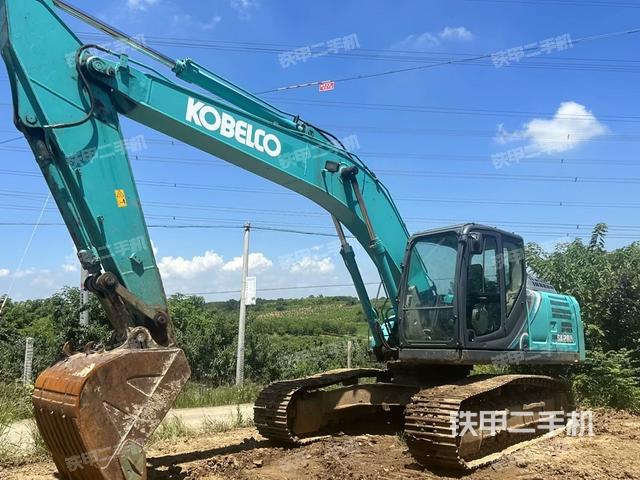 神鋼SK210LC-10挖掘機(jī)