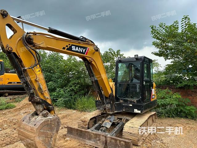 三一重工SY55C挖掘机