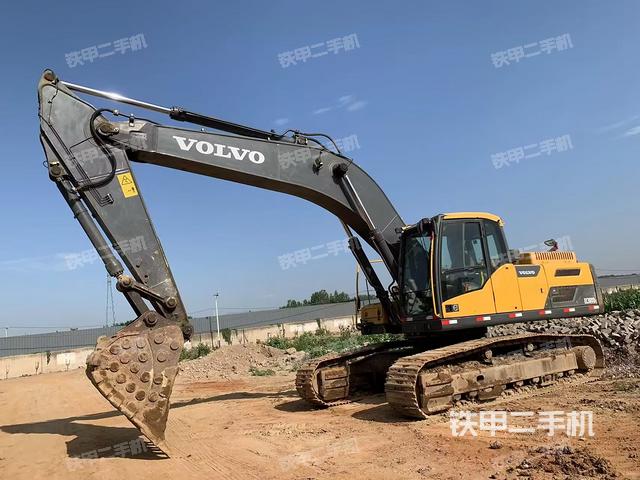 沃尔沃EC300DL挖掘机
