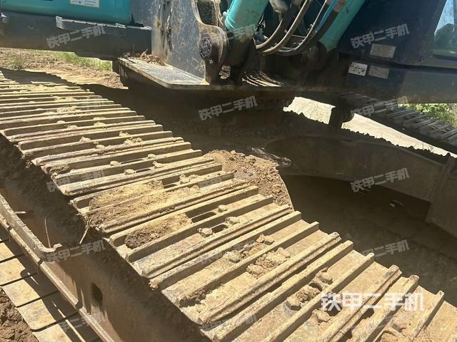 轉(zhuǎn)盤和下車架正前（工作和回轉(zhuǎn)裝置）