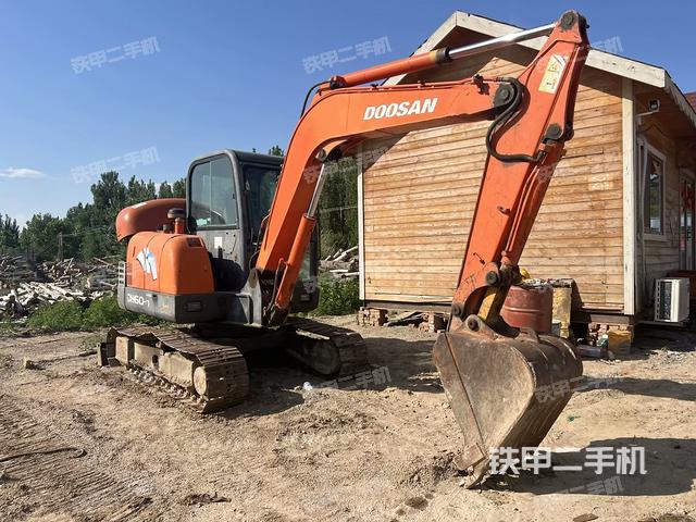斗山DH60-7挖掘机