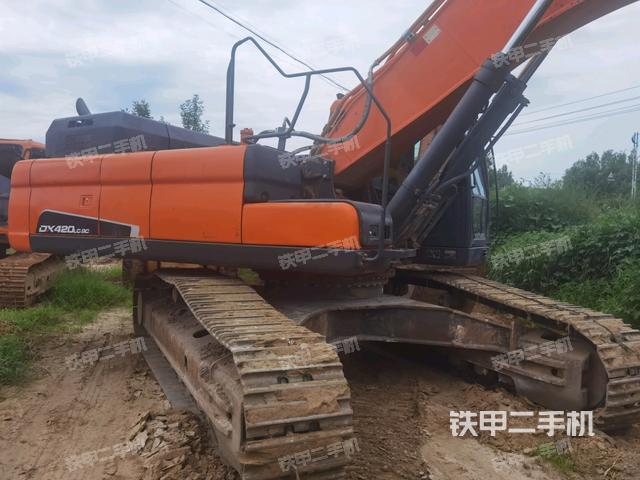 斗山DX420LC-9C挖掘机