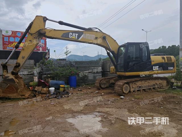 卡特彼勒320D液压挖掘机