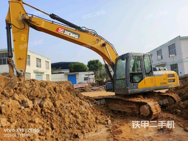 徐工XE200DA挖掘机
