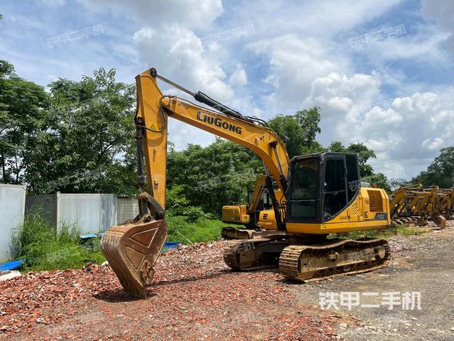 柳工CLG915E挖掘机