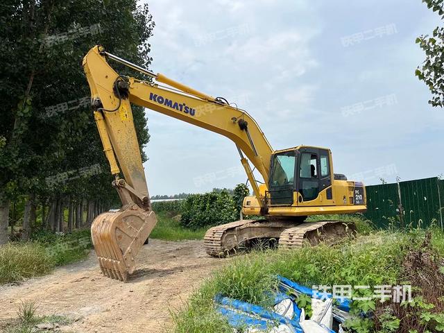 小松PC200LC-8M0挖掘机