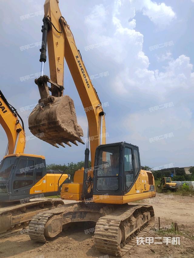 柳工CLG920E挖掘机