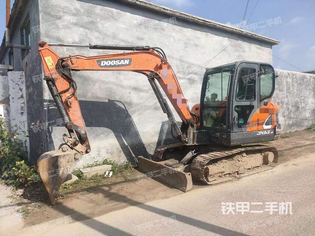 斗山DX55-9C挖掘机