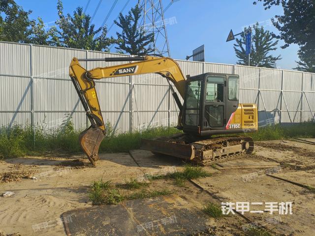 三一重工SY75C挖掘机