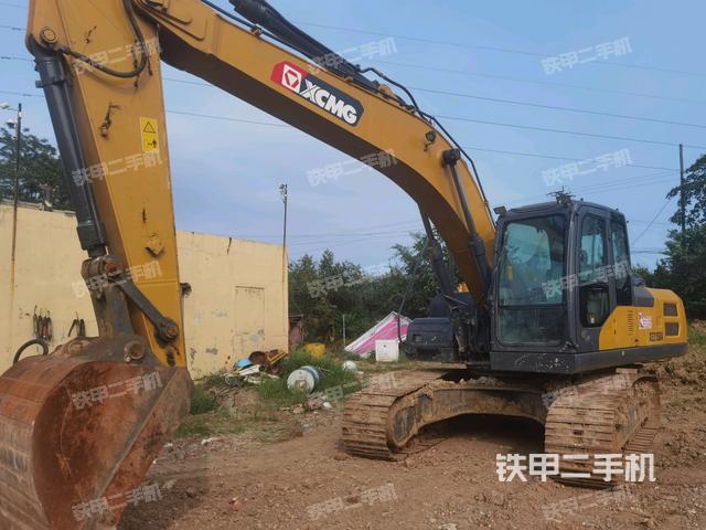 徐工XE215DA挖掘机