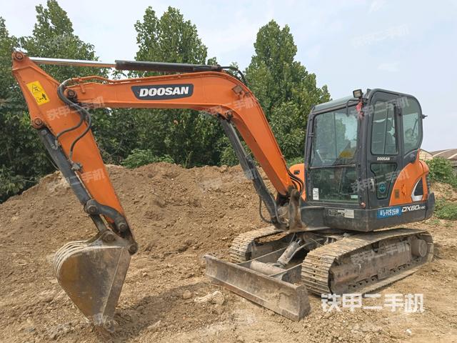 斗山DX60-9C挖掘机