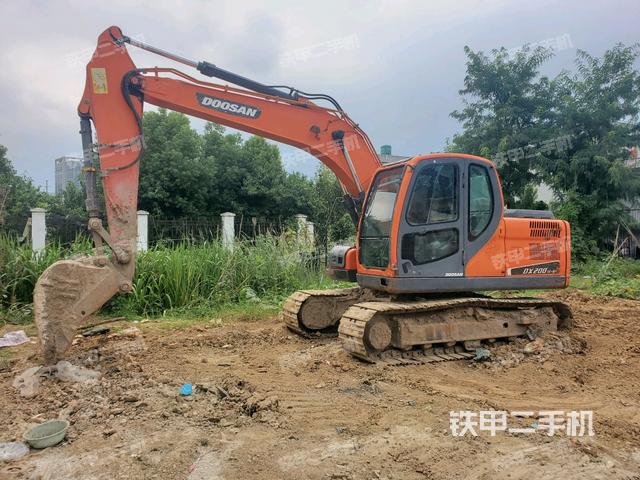 斗山DX150LC-9C挖掘机