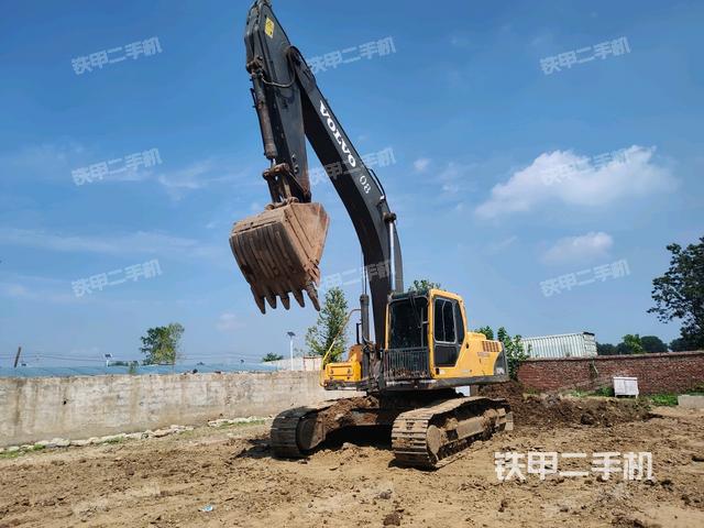 沃尔沃EC290BLC挖掘机