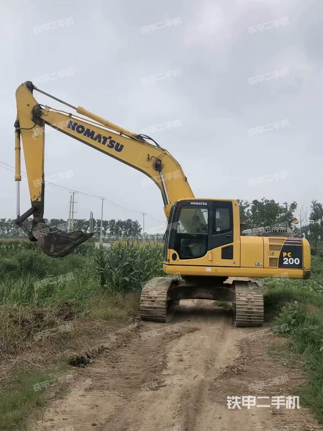 小松PC200-8M0挖掘机