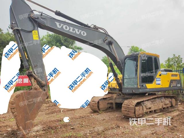 沃尔沃EC210D挖掘机