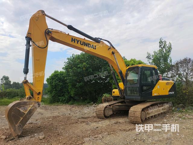 现代R215VS挖掘机