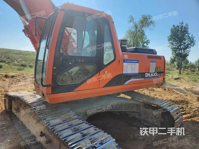 斗山DH258LC-7挖掘机