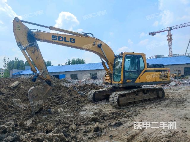 山东临工LG6210E挖掘机