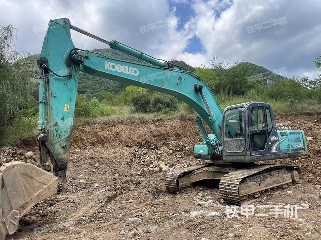 神钢SK250-8挖掘机