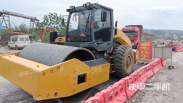 柳工CLG6120E压路机