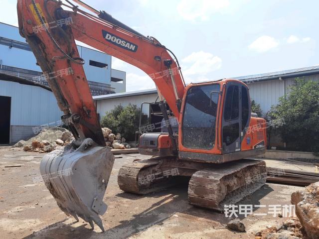 斗山DX130-9C挖掘机