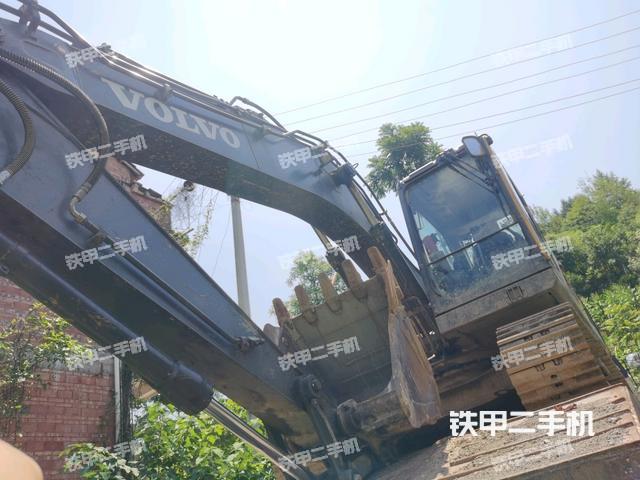 沃尔沃EC120D挖掘机