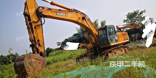 加藤HD1638R挖掘机