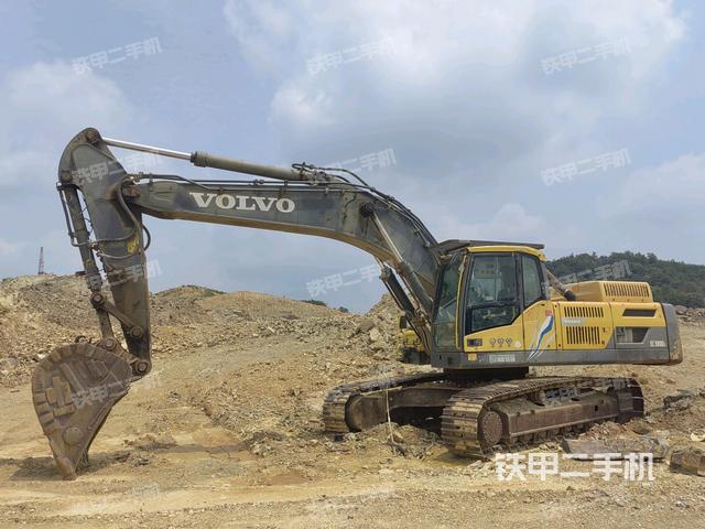 沃尔沃EC380DL挖掘机