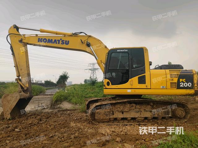小松PC200-8M0挖掘机