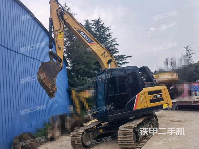 三一重工SY135C挖掘机