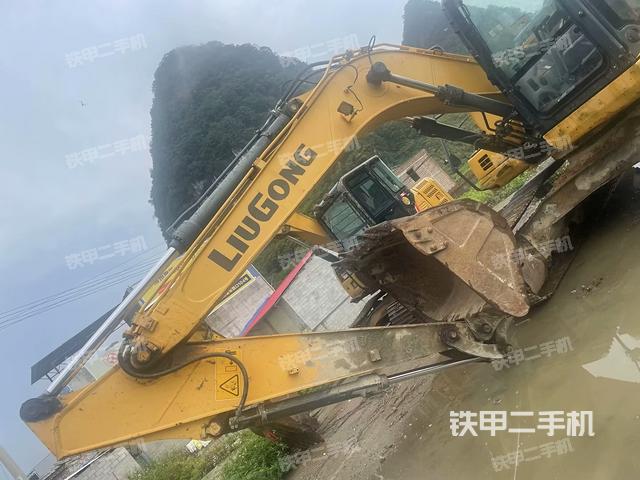 柳工CLG915E挖掘机