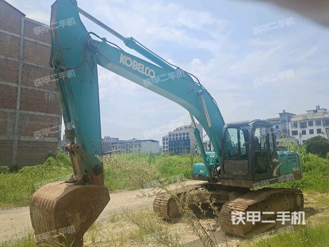 神钢SK210LC-8挖掘机