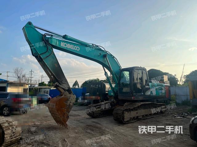 神钢SK210LC-8挖掘机