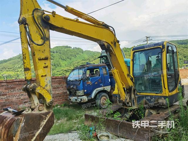 现代R60-7挖掘机