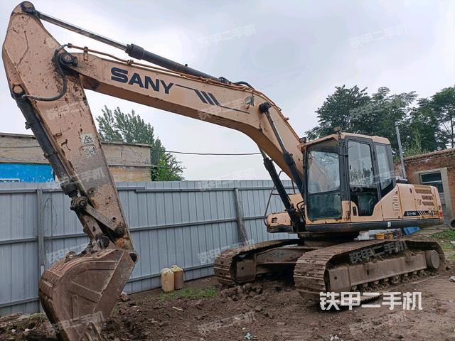 三一重工SY215C挖掘机