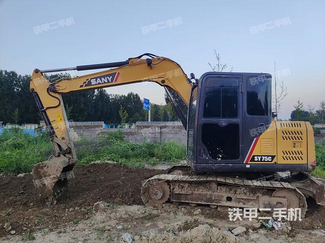 三一重工SY75C挖掘机