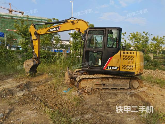 三一重工SY75C挖掘机