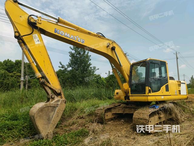 小松PC200-8挖掘机