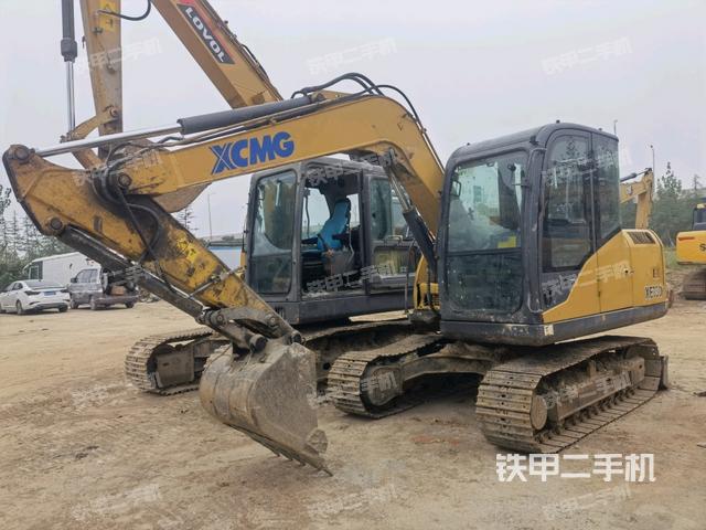 徐工XE75D挖掘机