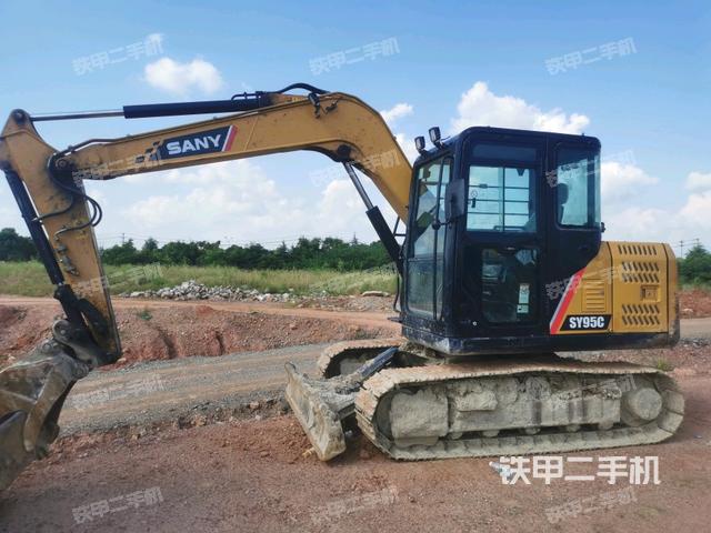 三一重工SY75C挖掘机