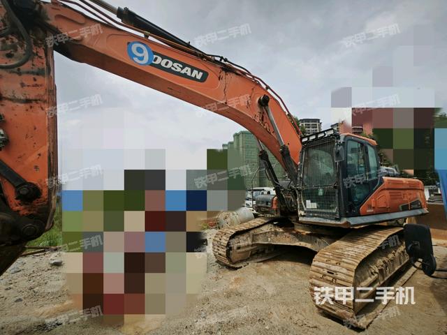 斗山DX380LC-9C挖掘机