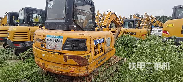 龙工CDM6065挖掘机