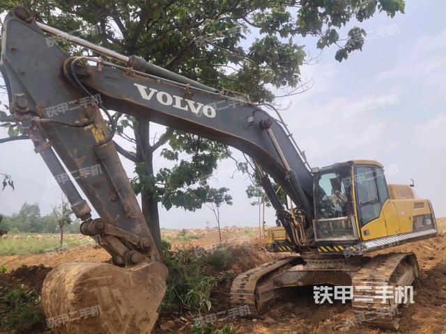 沃尔沃EC350D挖掘机