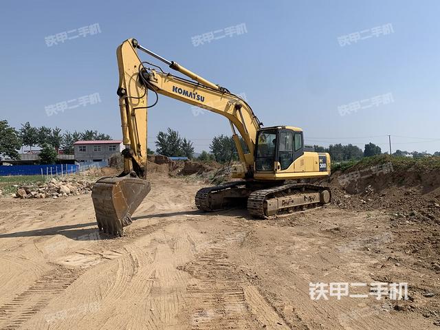 小松PC270-7挖掘机