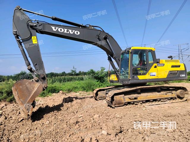 沃尔沃EC250DL挖掘机