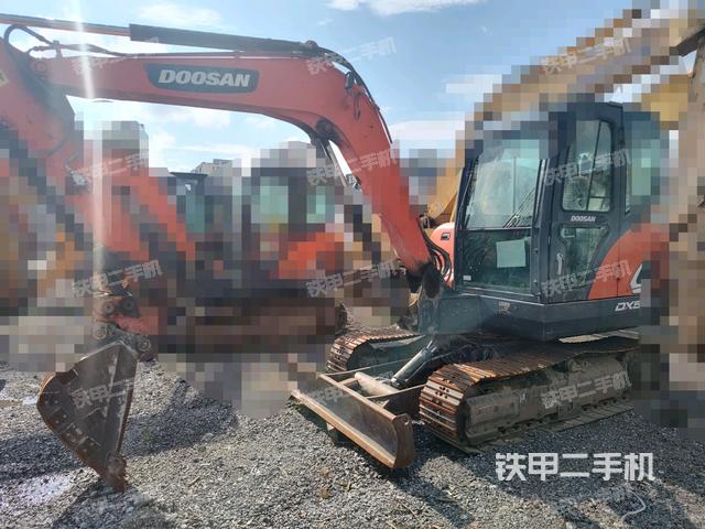斗山DX55-9C挖掘机