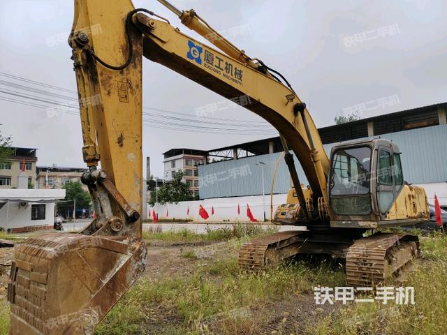 厦工XG820挖掘机