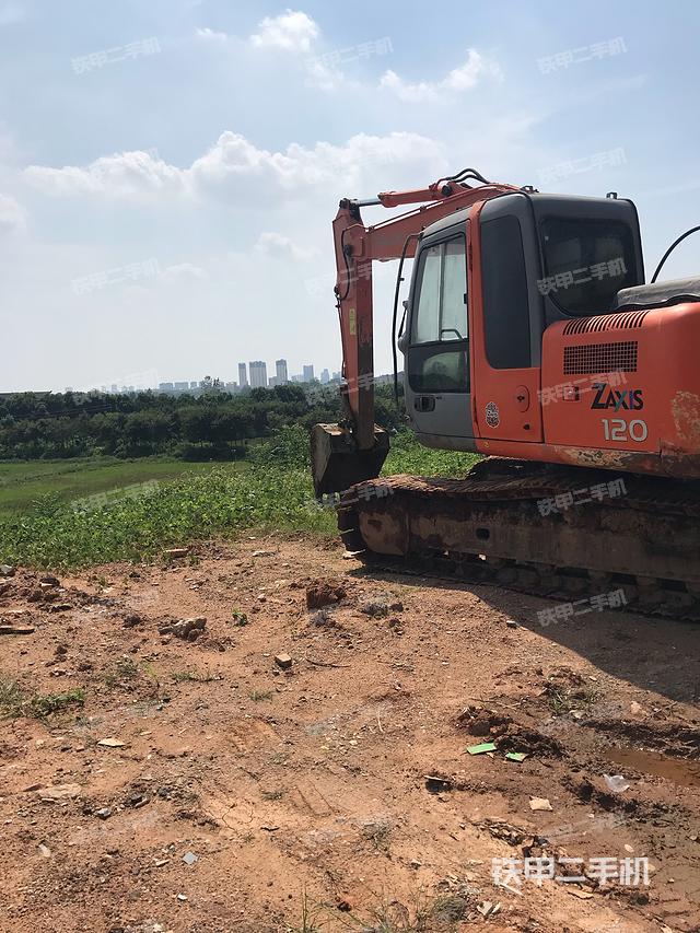 日立ZX120挖掘机
