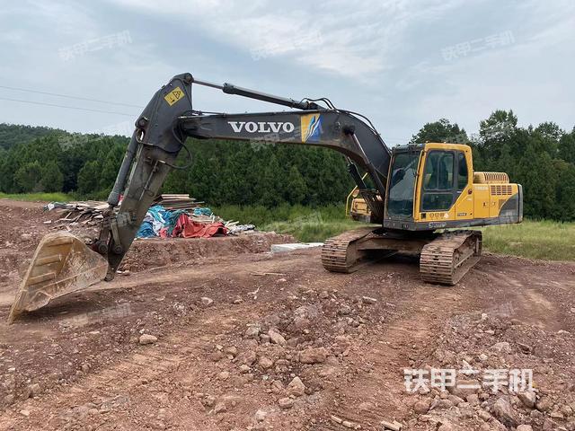 沃尔沃EC210B挖掘机