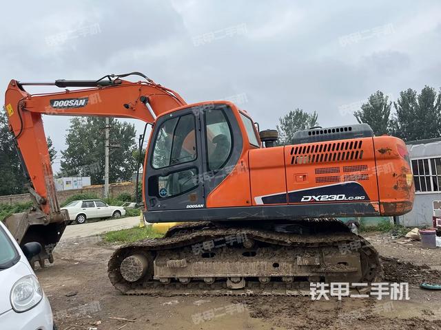 斗山DX215-9C挖掘机